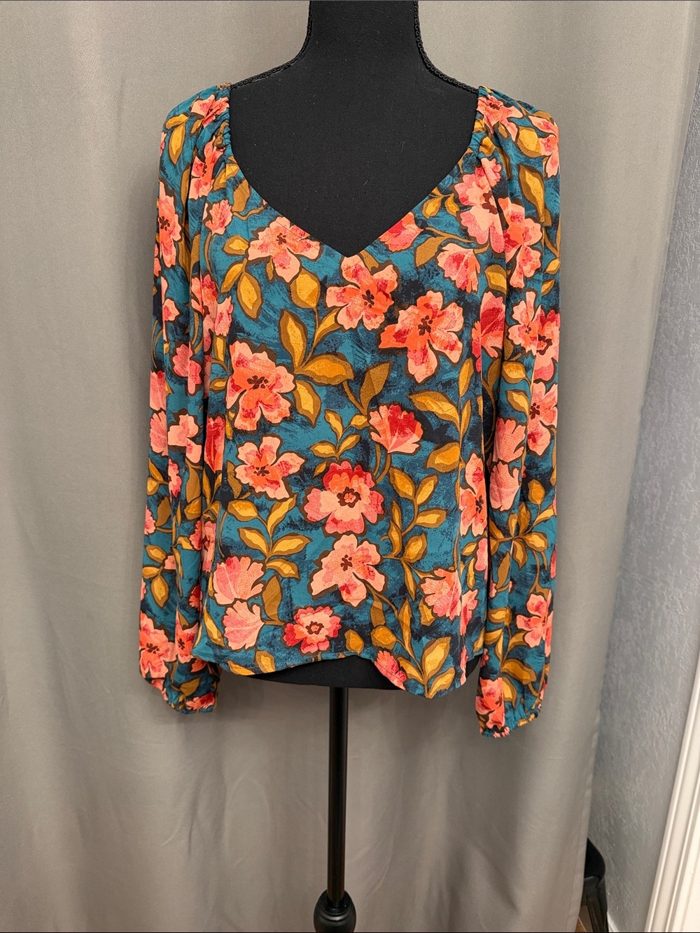 Floral V-Neck Long Sleeve Blouse in Teal and Pink
